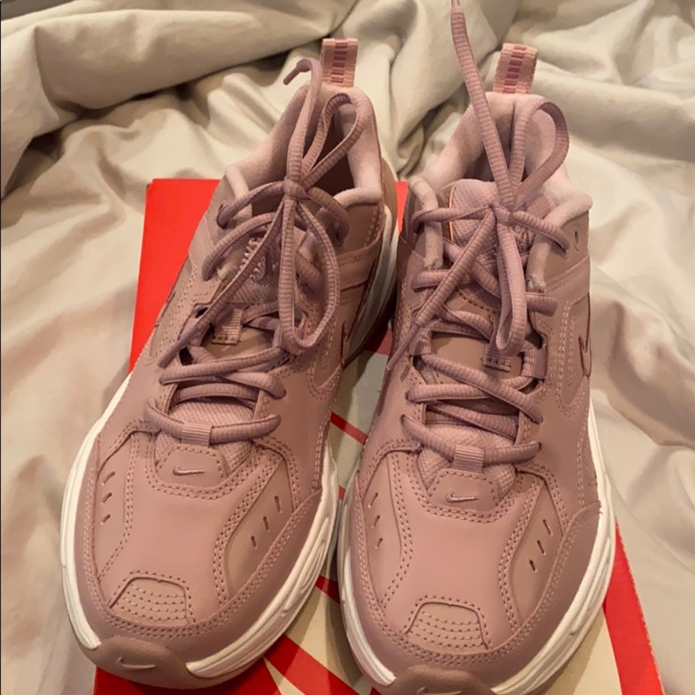Nike tekno sneaker